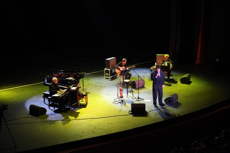 Bernard Sauvat Au Casino Du Liban